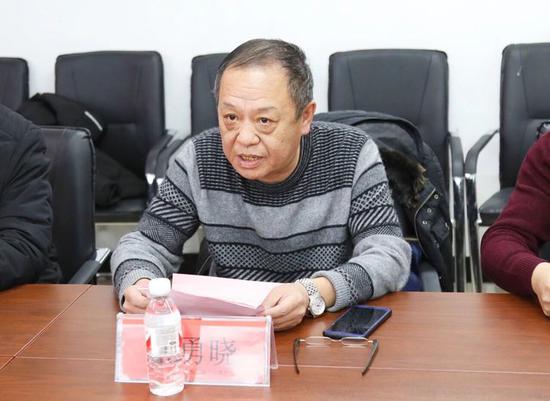 会议由呼兰区进修校宋勇晓副校长主持.