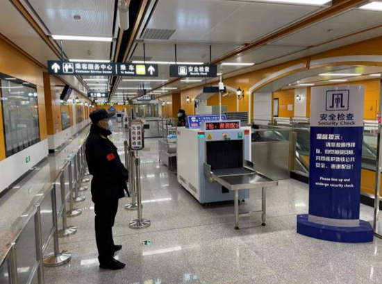 哈尔滨地铁3号线二期东南环车站做到"防寒,防疫"两不误_新浪黑龙江