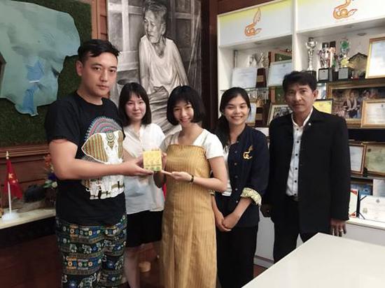 芭提雅四方水上市场泰国小姐姐葡萄mm走红网络即将进军中国演艺市场