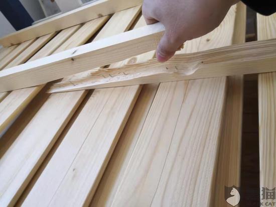 [黑龙江315]网友投诉:刚买的床还没用,床板就断了