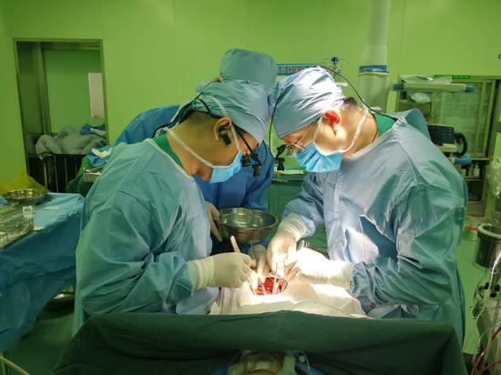 哈医大二院成功实施杂交手术解除主动脉弓部动脉瘤危机