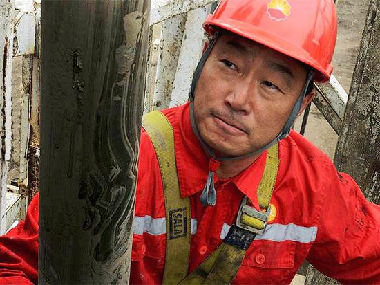 第三代铁人李新民