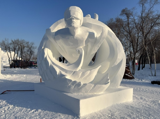 第28届全国雪雕比赛在太阳岛雪博会收官鸿雁摘冠