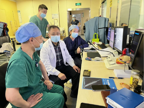 哈医大二院心内科完成黑龙江省首例3.