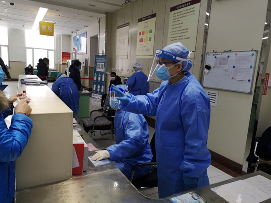 哈医大二院"大内科联军"与急诊科共守抗疫前沿阵地