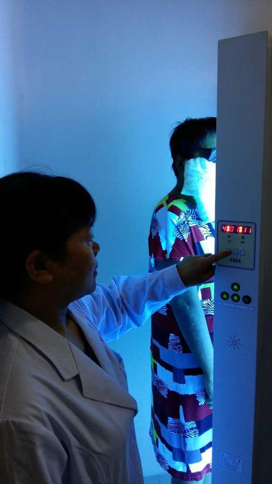 哈市五院紫外线光疗新技术有效治疗皮肤病