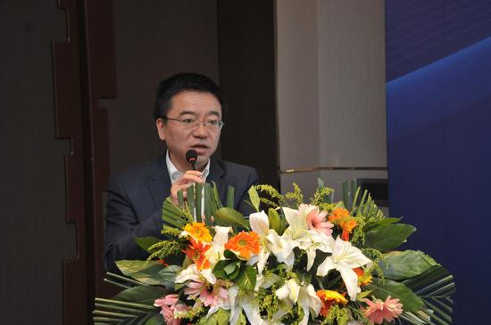 哈医大一院党委副书记兼纪委书记,肝脏外科主任刘连新致辞