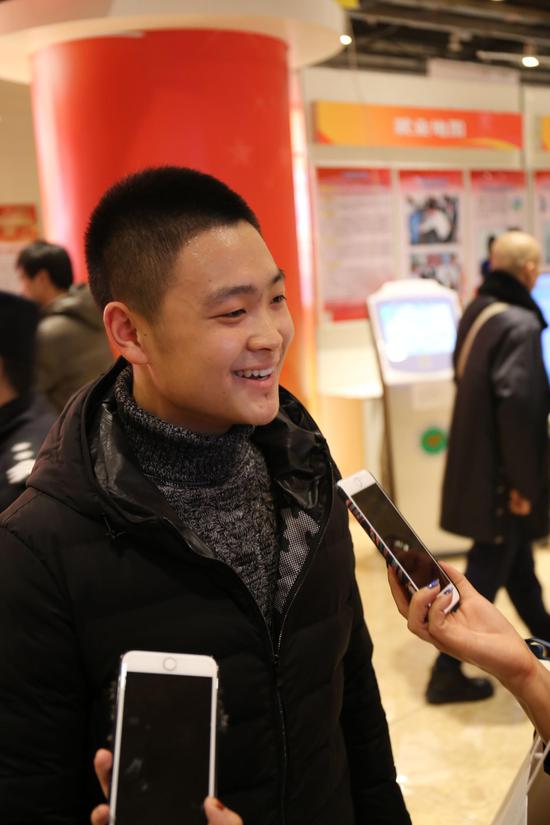 积极搭建供需见面双向选择服务平台 为退役士兵实现就业创业助力_新浪