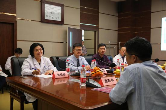 (李艺萍 韩双双)近日,"肝胆胰肿瘤mdt交流会"在哈医大肿瘤医院成功