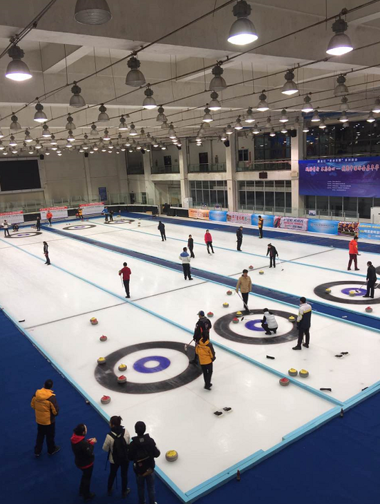 黑龙江赏冰乐雪冰壶体验再燃上冰雪激情