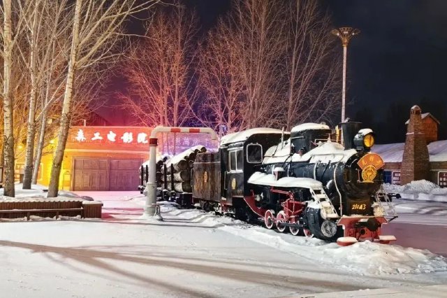 龙年第一趟“蒸汽火车专列”开通！