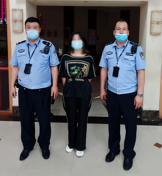 盗窃室友工资卡消费,一女子被刑拘!