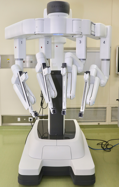 哈医大肿瘤医院四代"达芬奇"机器人推动精准微创新时代
