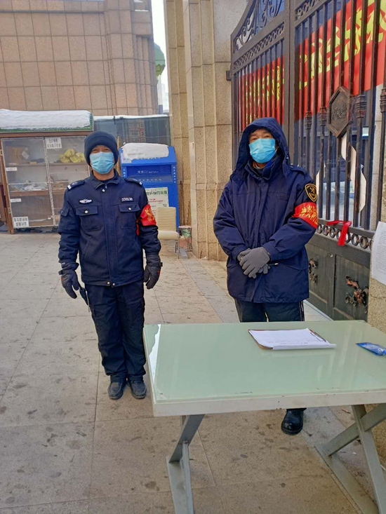 达仁集团多管齐下加强疫情防控 向阿城区政府捐赠1000套防护服和5000