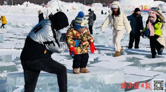 冻梨万万没想到，自己在哈尔滨居然也有雕像了……就在“钻石海”