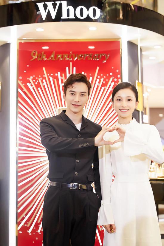 王冠逸与姜梓新现场互动