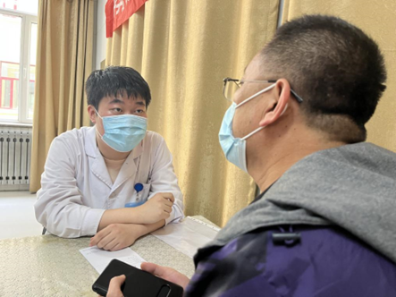 科学护肤爱发护发正确认识银屑病哈医大二院皮肤科举行义诊活动