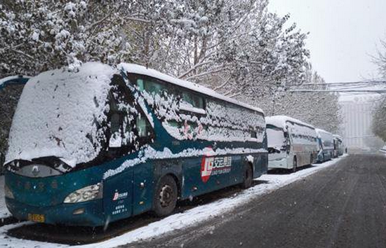 雪天多条高速封闭 哈尔滨四个客运站发车线路有调整