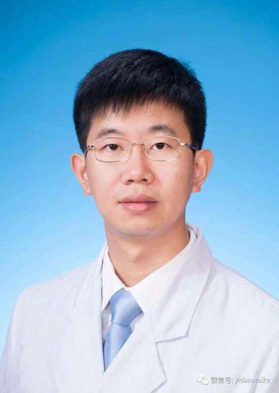 师从我国著名普外科专家姜洪池教授;2007-2009年,哈尔滨医科大学公派