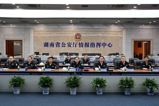 新浪湖南>法制频道>正文(通讯员 禹亚钢 曹菀迅)春节期间,湖南省公安