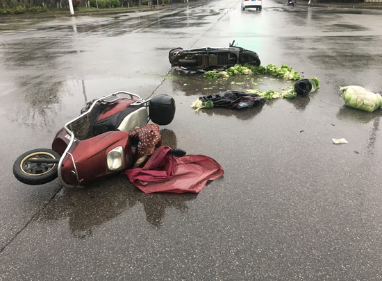 以案警示电动车闯红灯发生交通事故交警全责