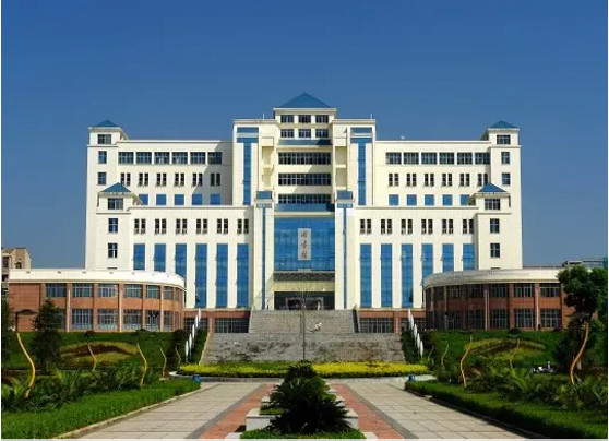 多席2湖南科技大学馆藏文献资料280多万册(件),其中中外文图书170万册