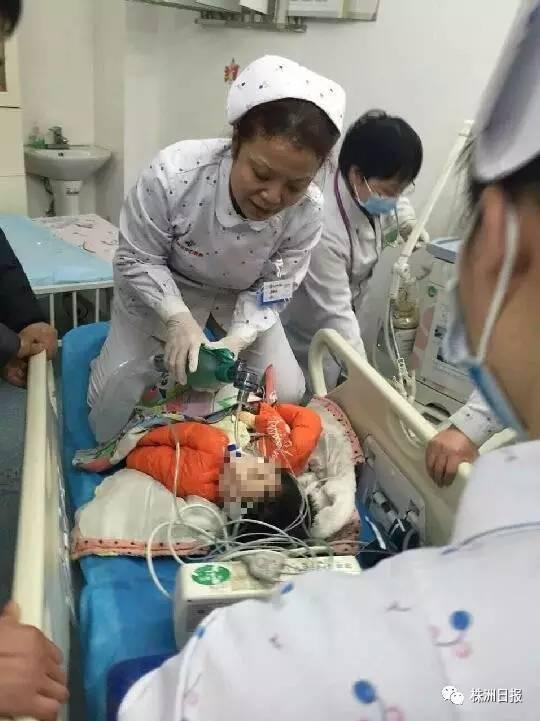 4岁女童送医时呼吸心跳全无 株洲护士跪床抢救