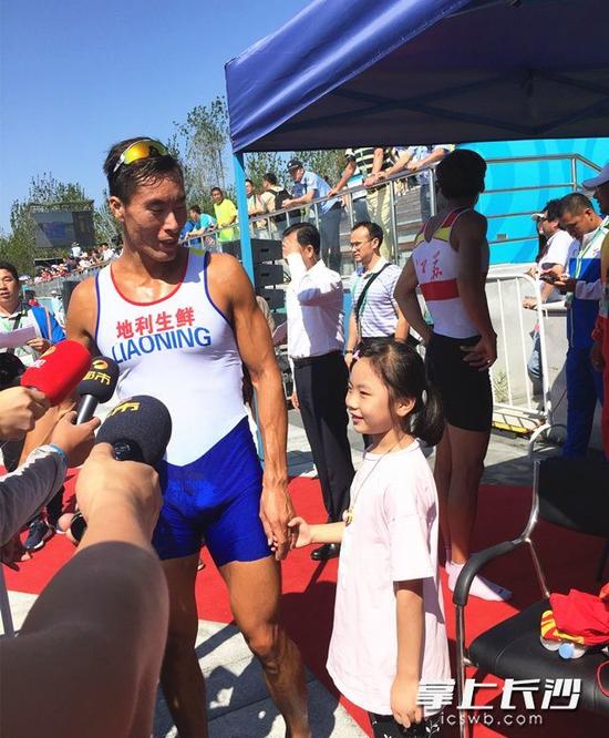 全运会赛艇男子双人双桨决赛 湖南选手包揽前两名