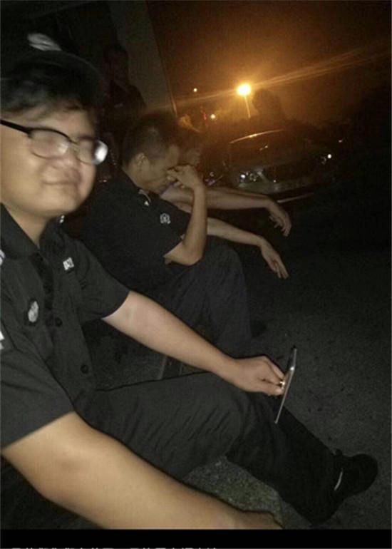 情况的衡州派出所民警及辅警迅速赶往该校,通过询问,调查及蹲点守候