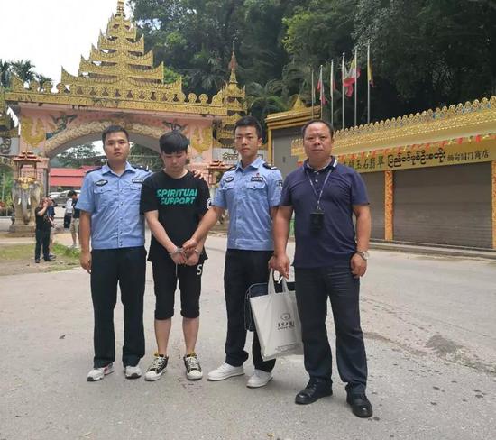 市公安局刑侦支队支队长颜海波,时任衡阳县副县长,公安局局长罗小伟