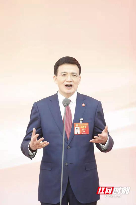 每一帧都是自信与开放_新浪湖南_新浪网