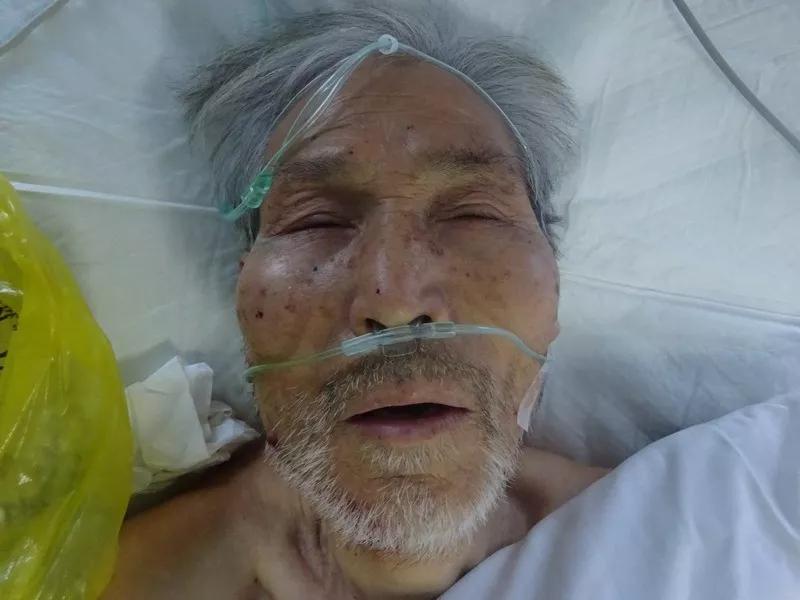 常德78岁老人遭遇交通事故生命垂危警方急寻家属