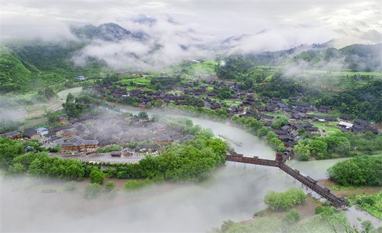 中国土家第一寨——龙山惹巴拉