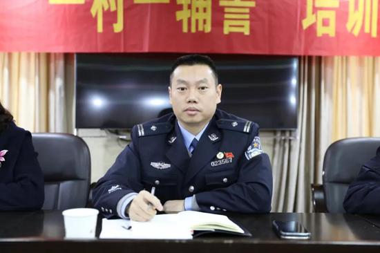 分局党委委员,副局长王海鸥作总结讲话,对这支年轻的队伍提出美好的