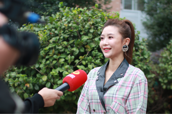 yoyo饰演教导主任