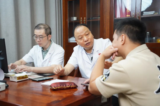 专家坐诊