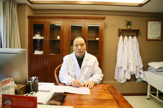 谷医堂谷井文医师坐诊画面