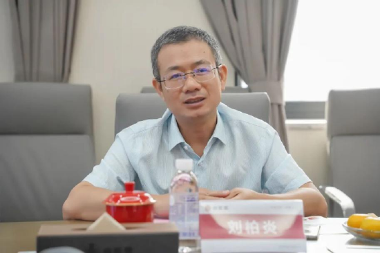 湖南省中医药研究院副院长刘柏炎发言