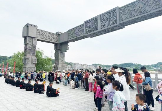 沅陵县城至中华书山二酉山水上游精品线路.