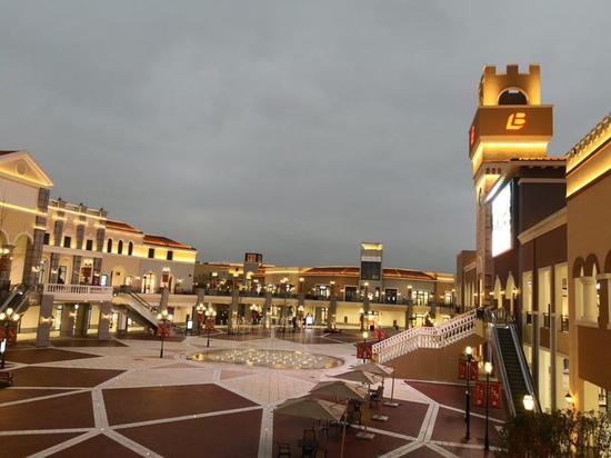 百联奥特莱斯盛大开业 长沙东部再添商贸新地标