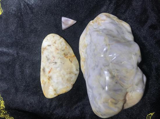 我国首次发现水铝石玉资源舜珑玉