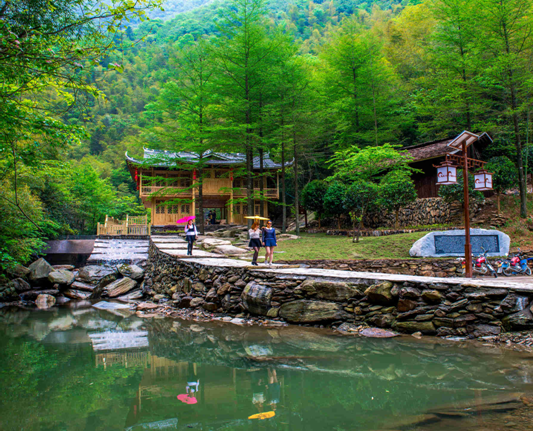 网约湘游渠江源风含情水含笑