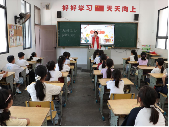严灏祯将学生合理分组