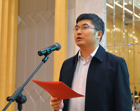 中共安化县委副书记,县长肖义致欢迎词   