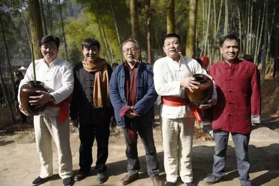 村长李锐,黎明陪你过"阳雀坡腊八亲子嘉年华"