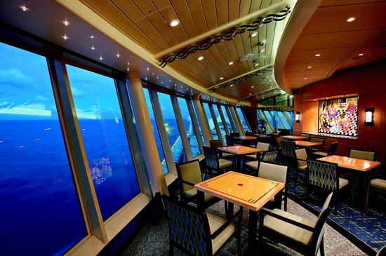 动漫主题游轮内景