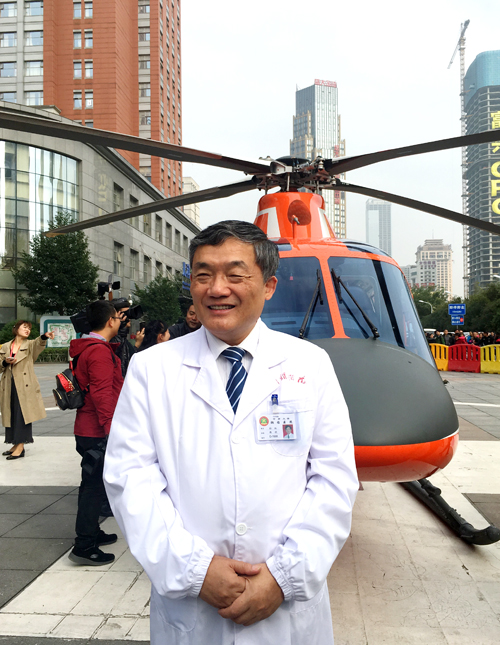 中南大学湘雅医院院长孙虹接受采访