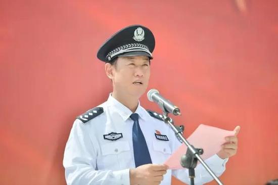 袁友方副厅长主持活动并担任现场总指挥