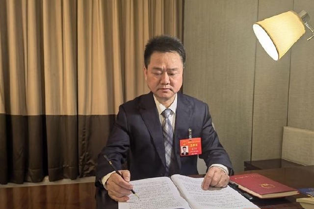 人民的代表︱李中平:用高质量履职推动湖南有色金属产业高质量发展_新浪湖南_新浪网