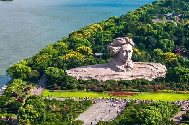 长沙橘子洲景区。图/小红书@长沙旅行日记